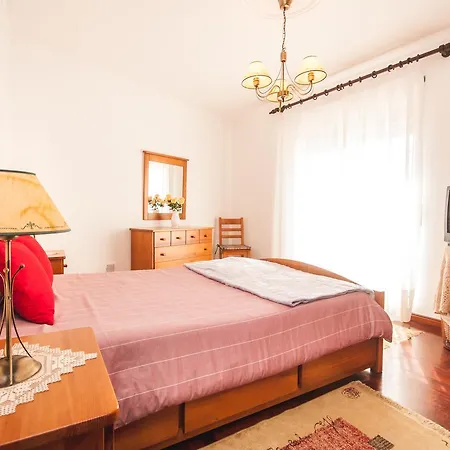 Rivers Nation Surf Camp לינה וארוחת בוקר *