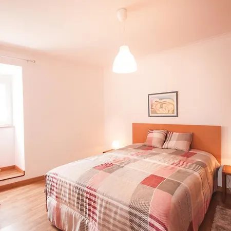 Rivers Nation Surf Camp לינה וארוחת בוקר *